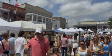 Oxford community packs the Square for Double Decker